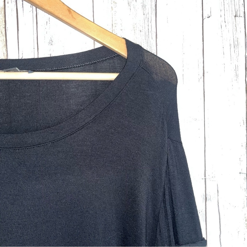 Lane Bryant Pleated Sleeve Top Black Long Sleeve Rayon Blend Size 22/24 Plus - Picture 3 of 4